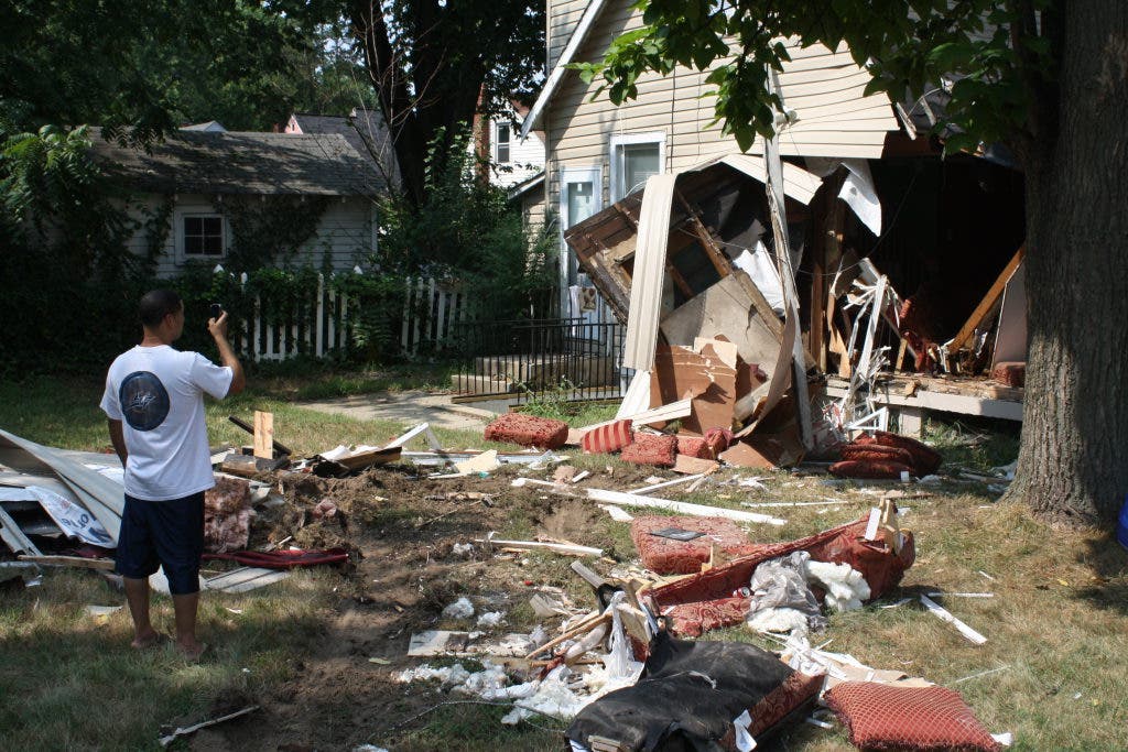 Family Displaced After Drunk Driver Crashes Into Riverdale Park Home ...