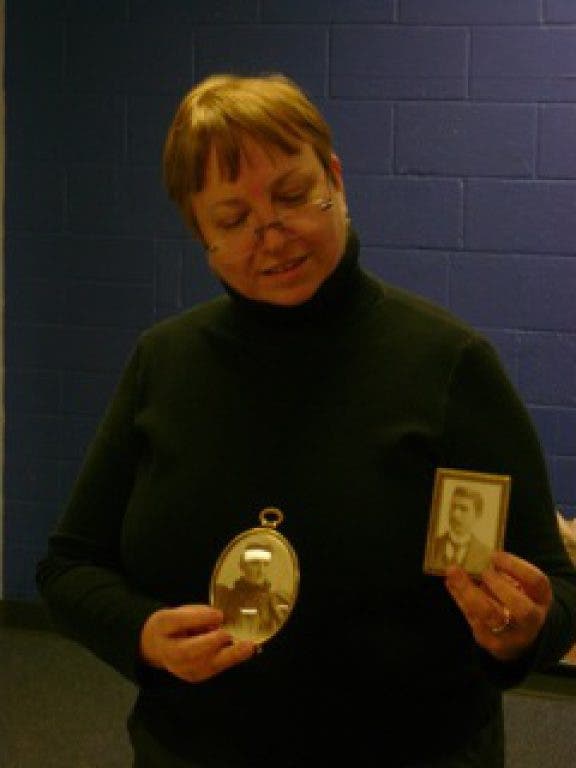 News small post card thumbnail