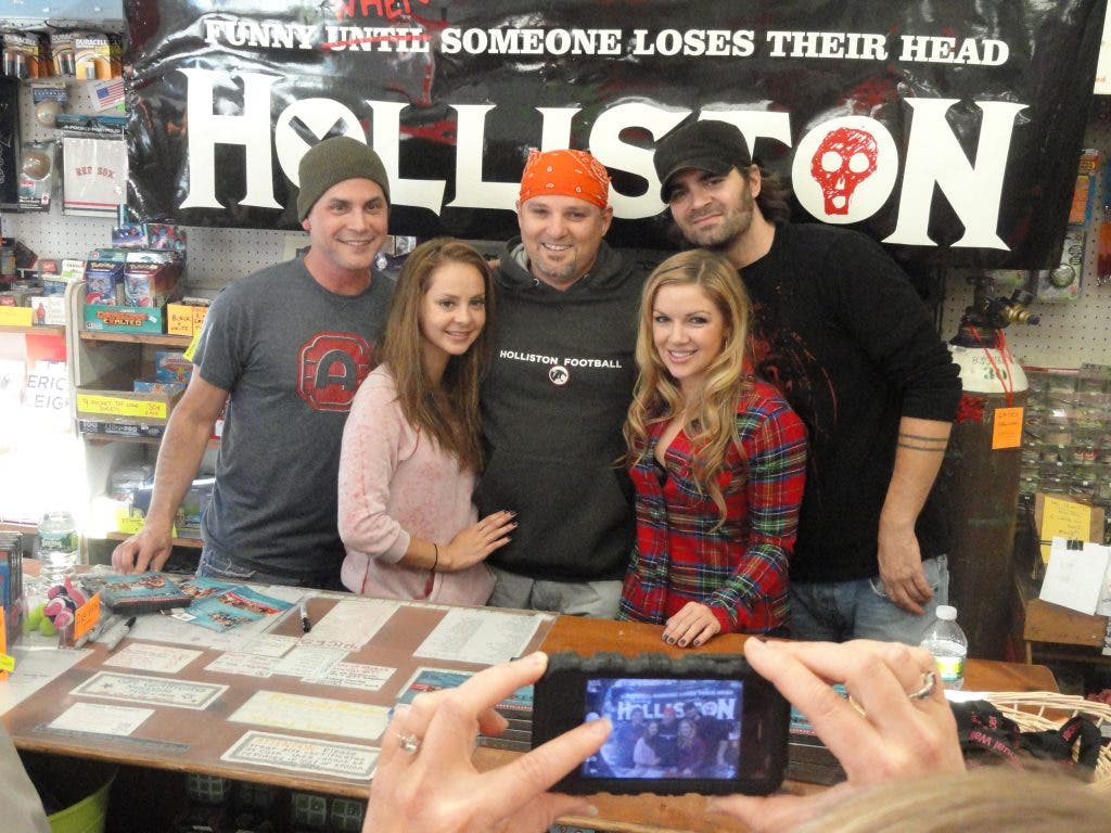 News small post card thumbnail