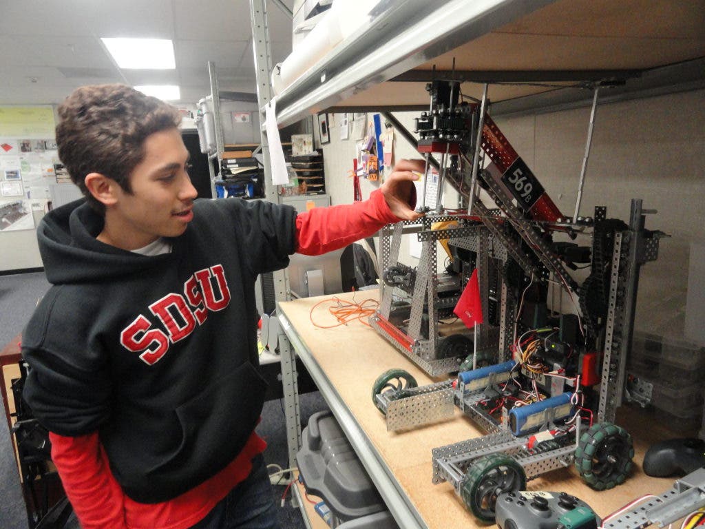 Robotics Teams Head From Murrieta to World Championship Games ...