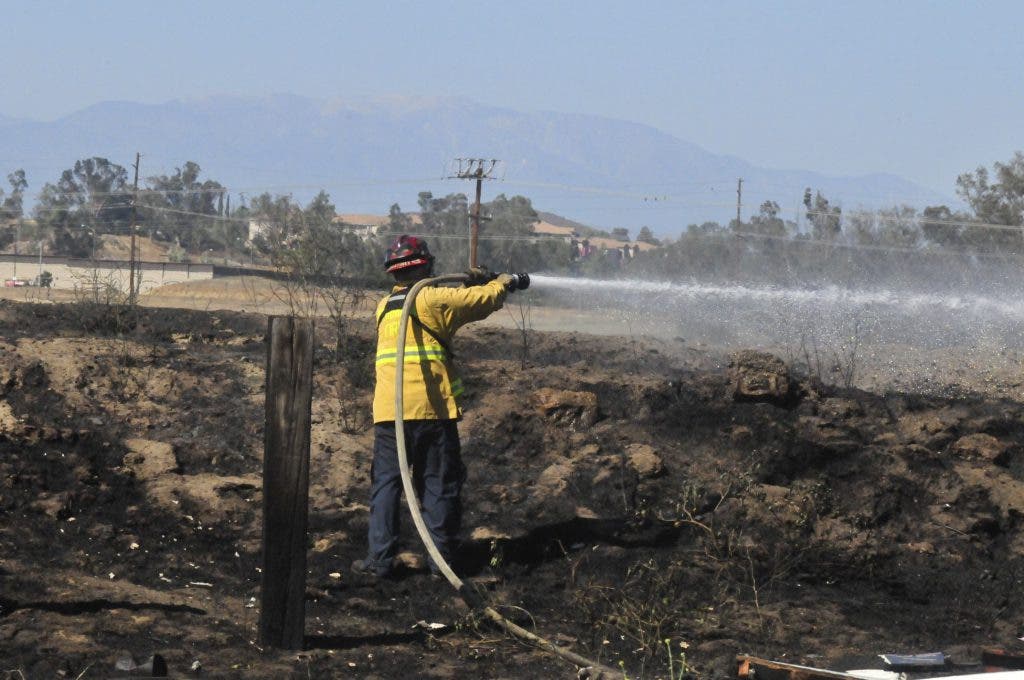 Murrieta Fire Crews Extinguish Small Brush Fire | Murrieta, CA Patch