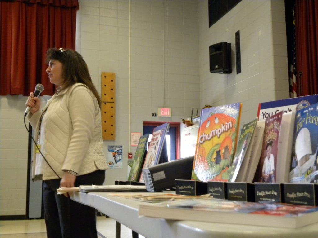 News small post card thumbnail