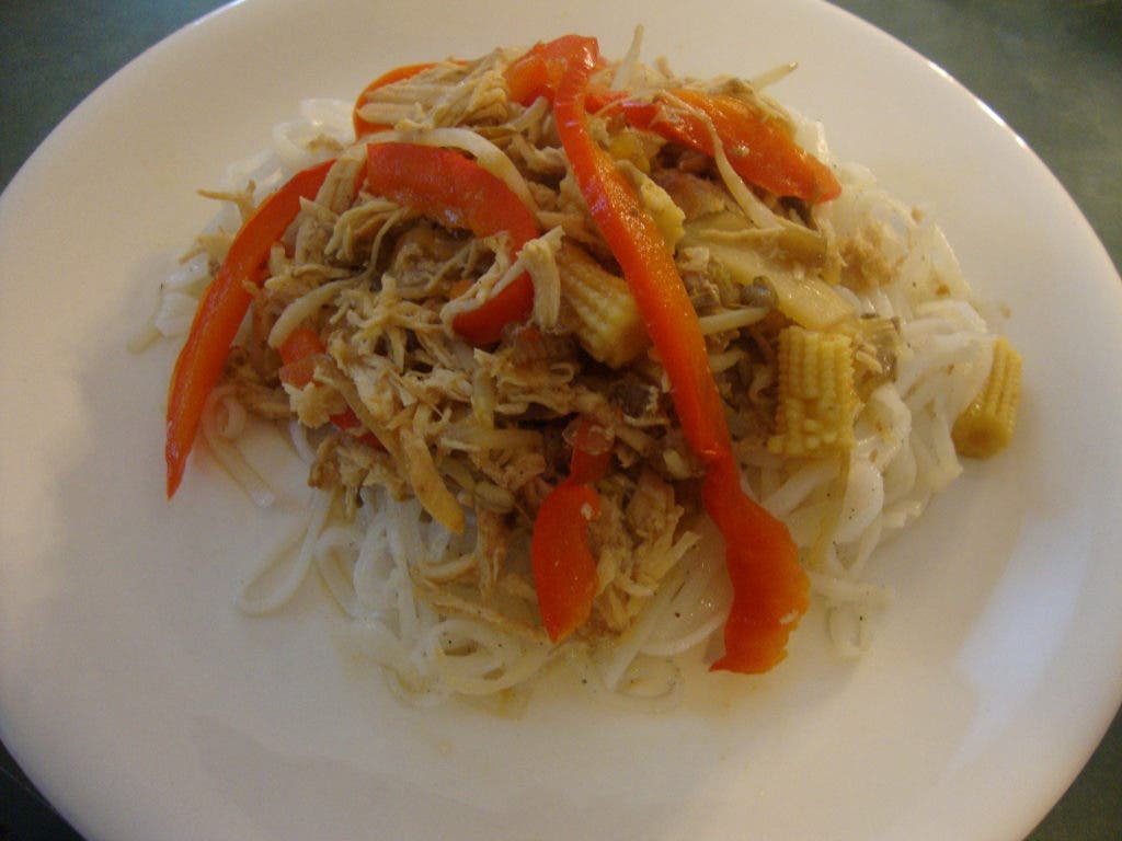 Healthy Chicken Chow Mein with Rice Noodles Slow Cooker Recipe