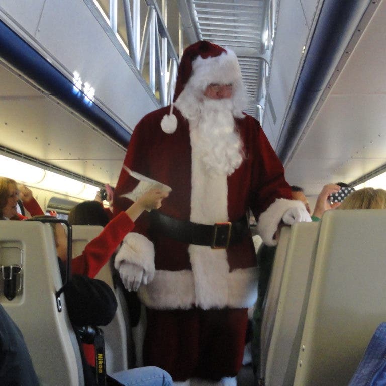 Virginia Santa Train Christmas Cheer Rides Into Town on VRE Santa Train | Manassas Park, VA ...