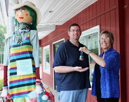 News small post card thumbnail