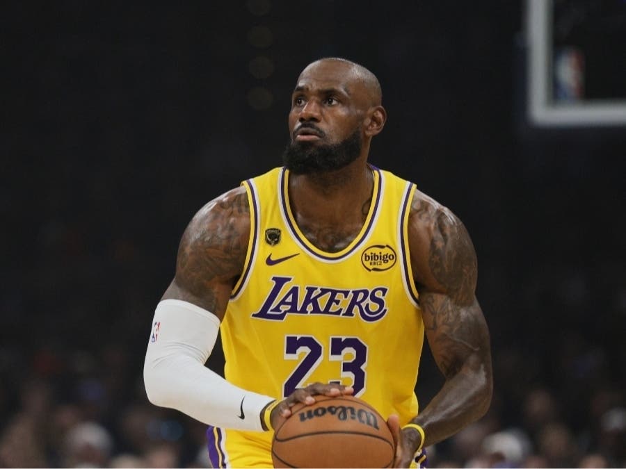 LeBron James is coming to the Philadelphia 76ers.