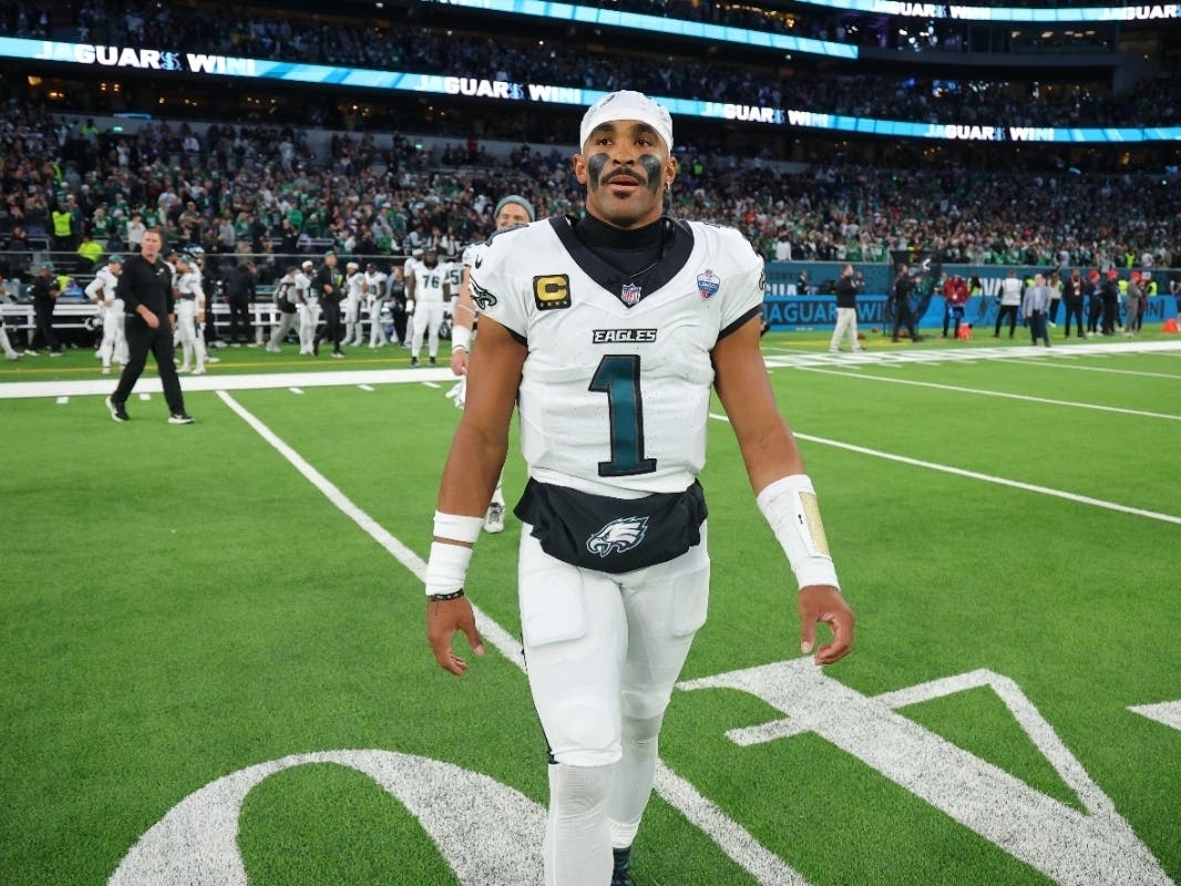 Analysts and former players are criticizing the Eagles over their handling of the Jalen Hurts crisis after the star quarterback was diagnosed with blood clots in his lungs.