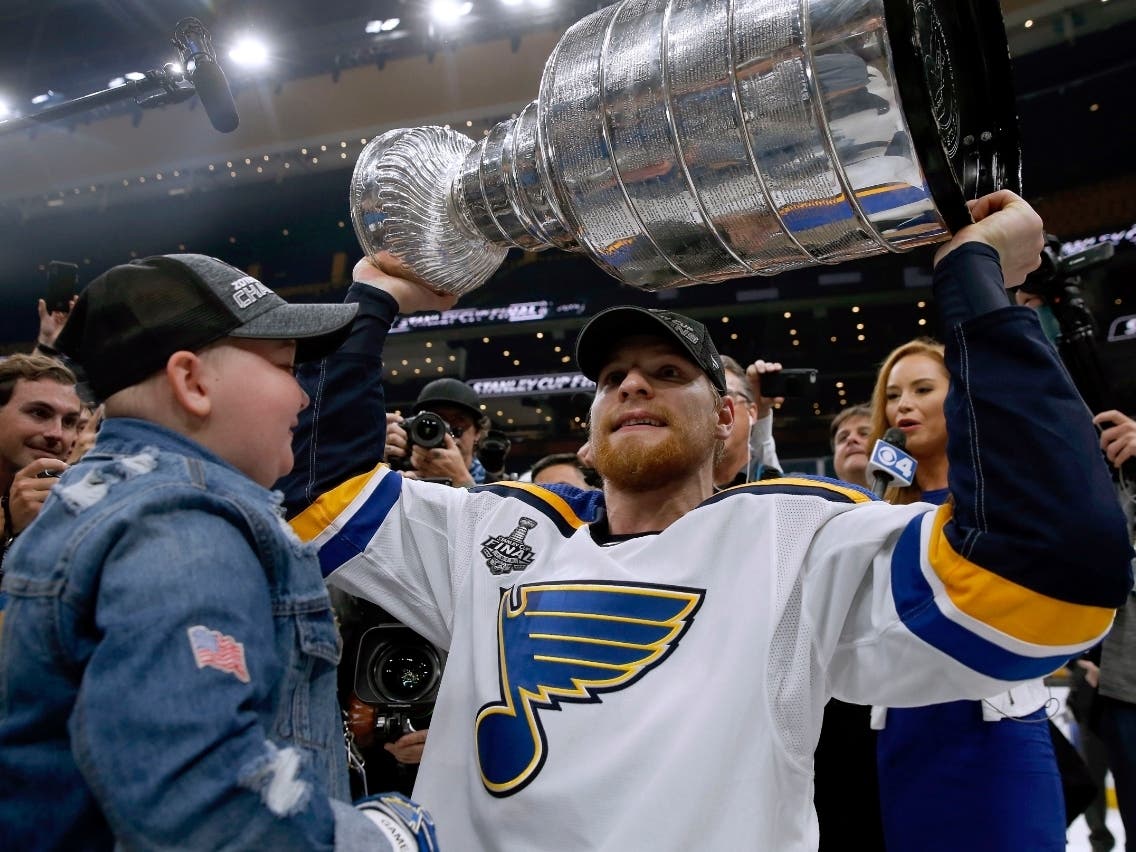 Laila Anderson celebrates the Stanley Cup with her best friend, Colton Parayko.
