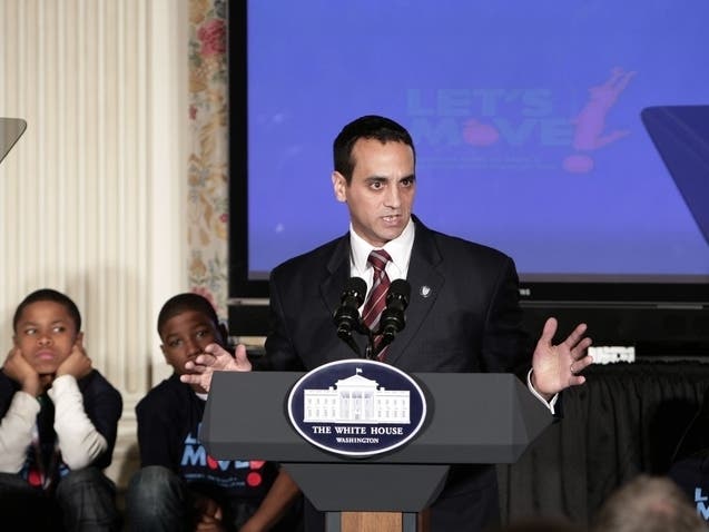 Mayor Curtatone talks about efforts to combat childhood obesity in the State Dining Room of the White House, 2010.