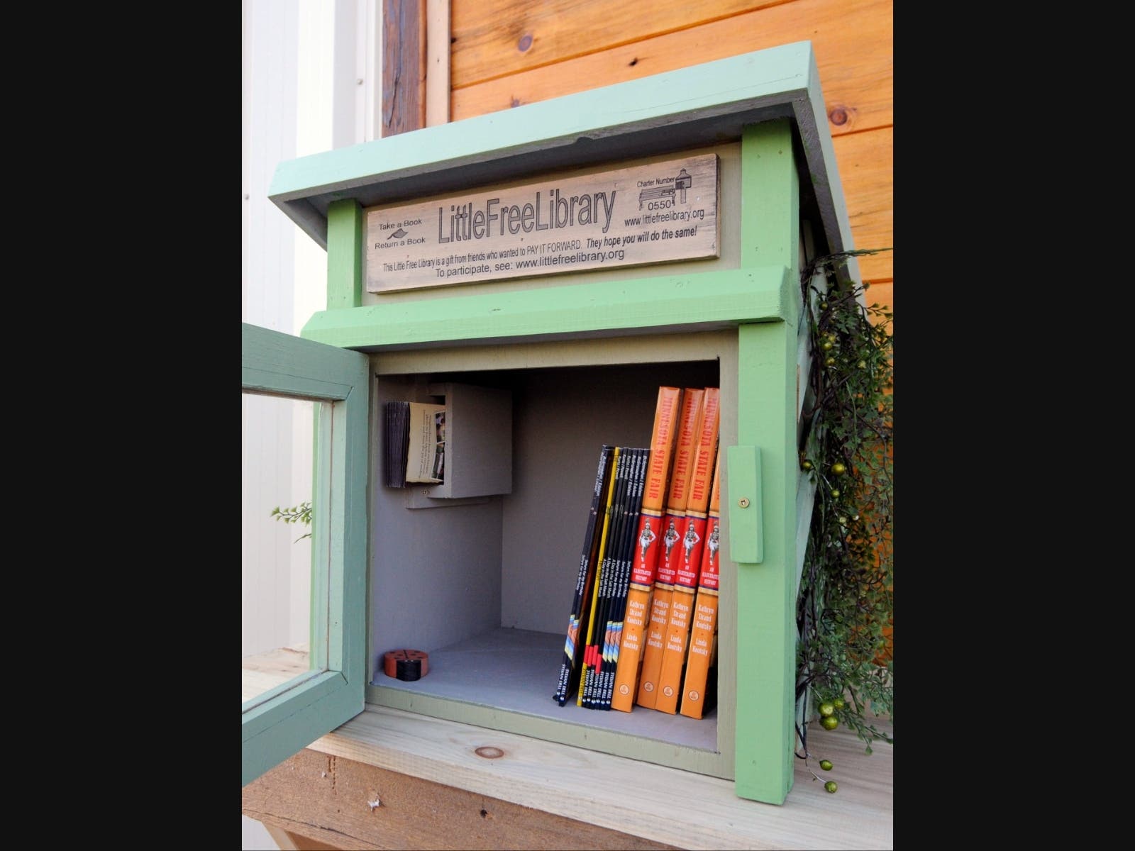 News small post card thumbnail