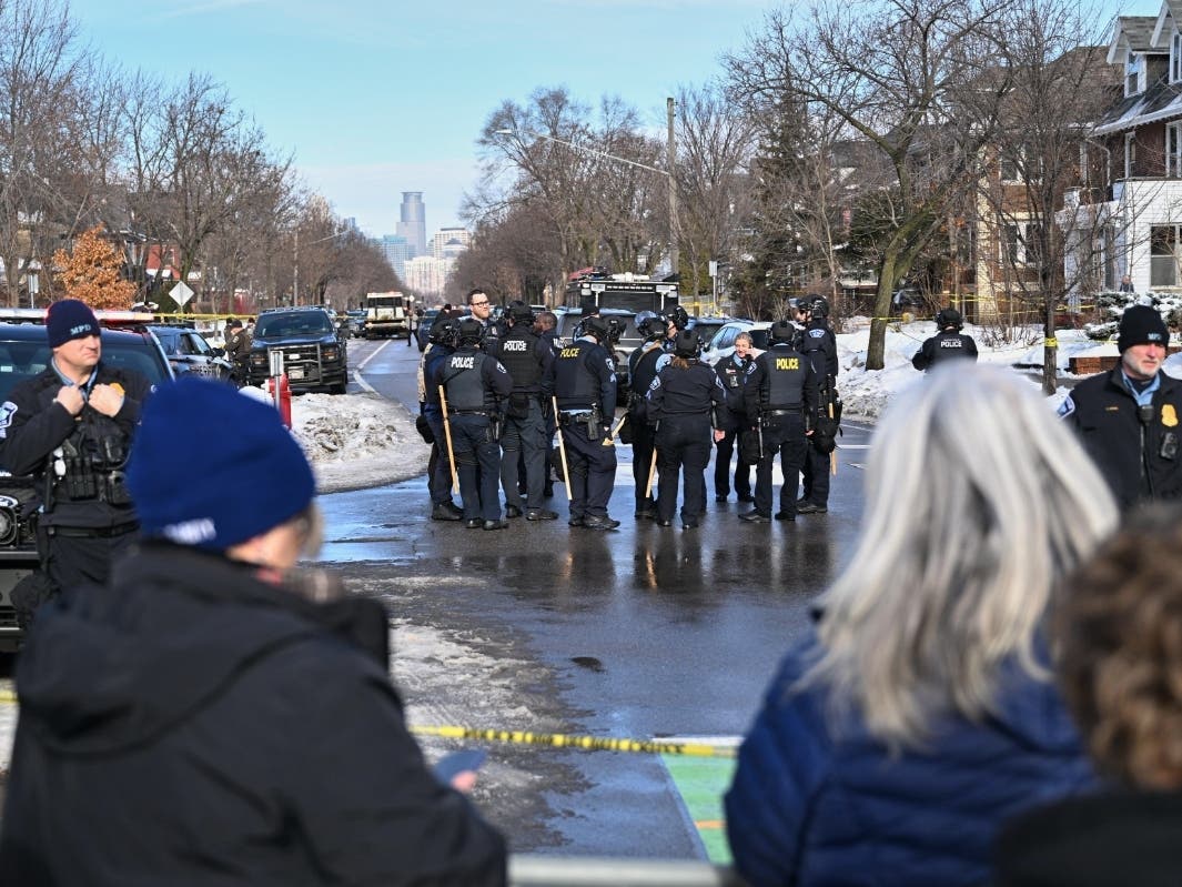 Walz Puts National Guard On Standby After ICE Shooting In Minneapolis ...