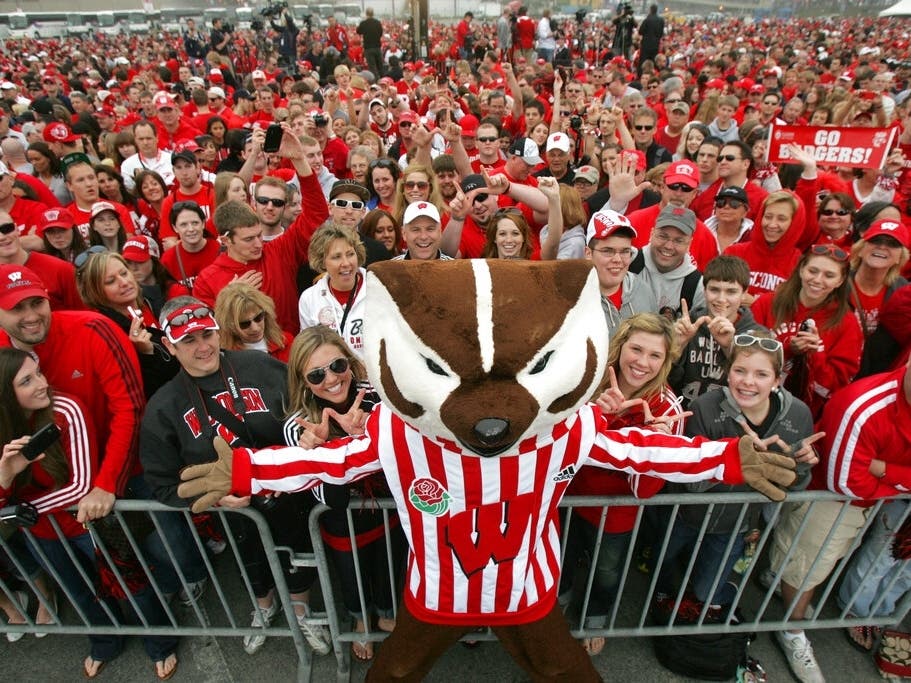 Las Vegas Sets Win Totals For Packers And Badgers Ahead Of 2026 Season