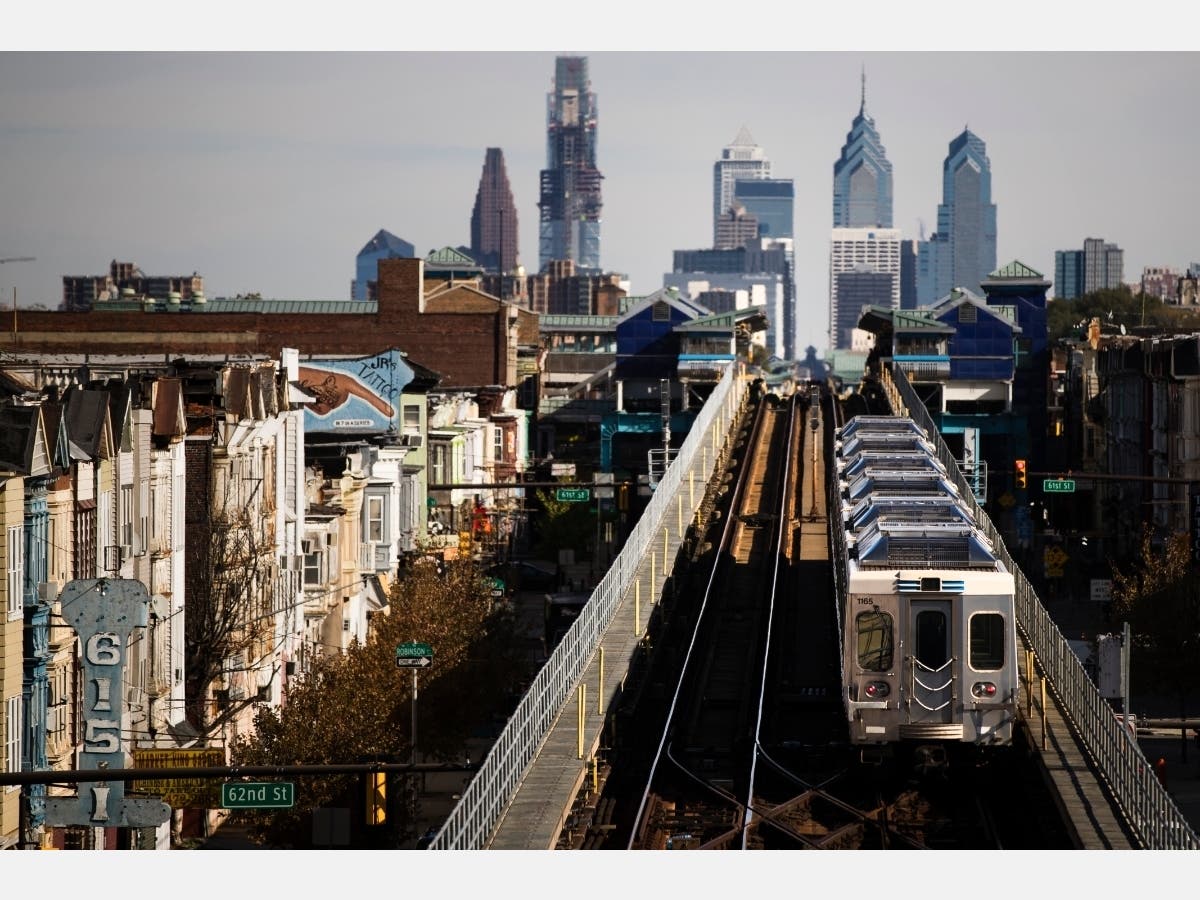 A train moves along the Market-Frankford Line in Philadelphia, Wednesday, Oct. 26, 2016.