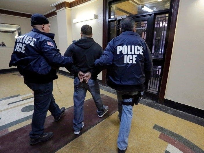 ICE arrests in New York courthouses can be challenged by a lawsuit, a judge ruled.