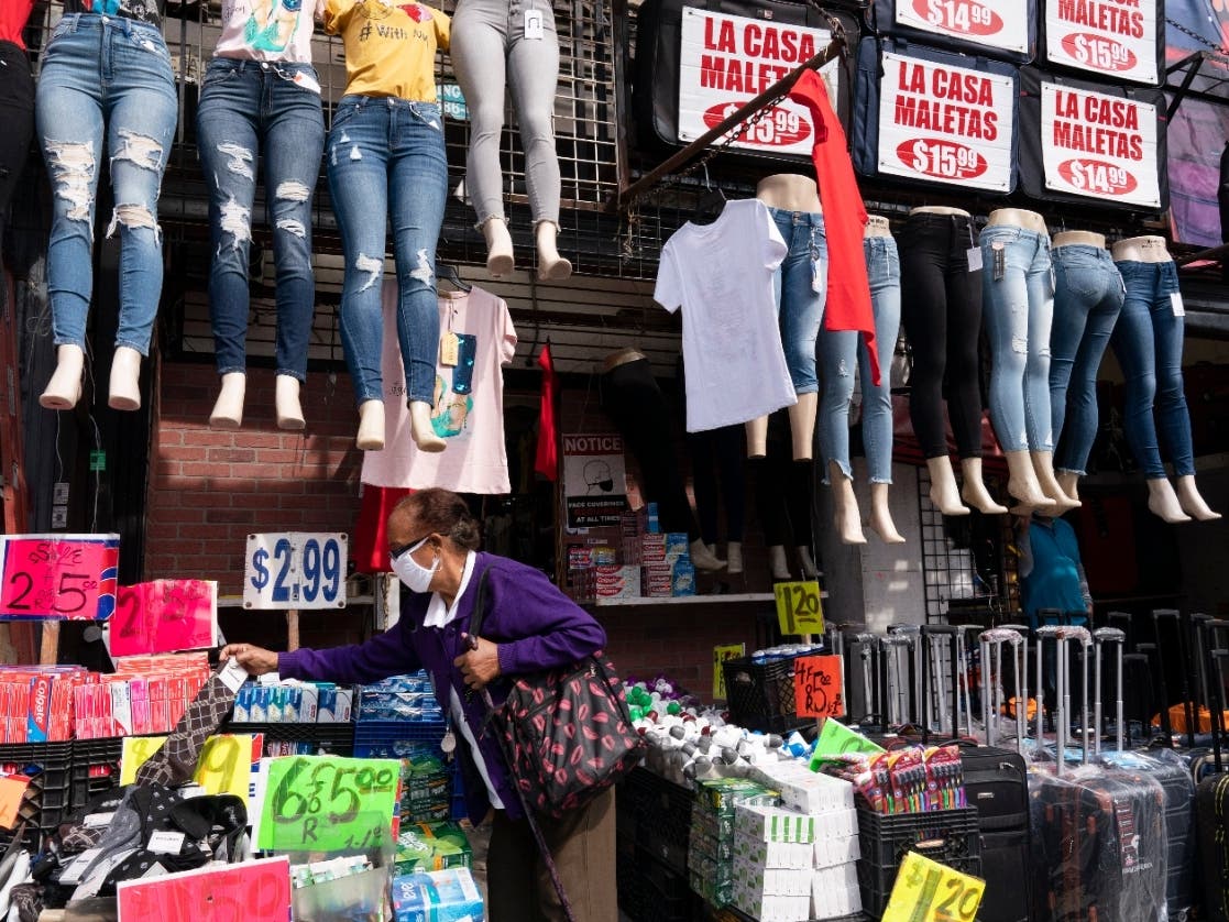 The U.S. economy grew at a sizzling 33.1 percent annual rate in the July-September quarter.