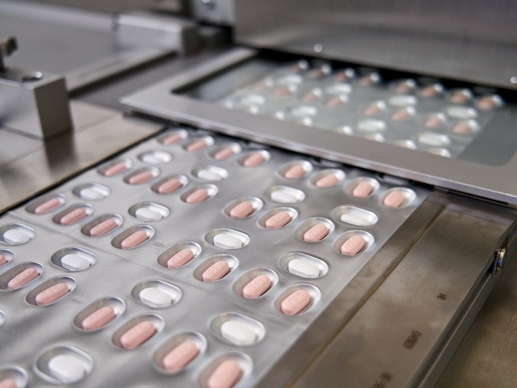 Pfizer said Tuesday that its experimental COVID-19 pill is effective against the omicron variant and maintained its promising early performance against the virus in final testing.