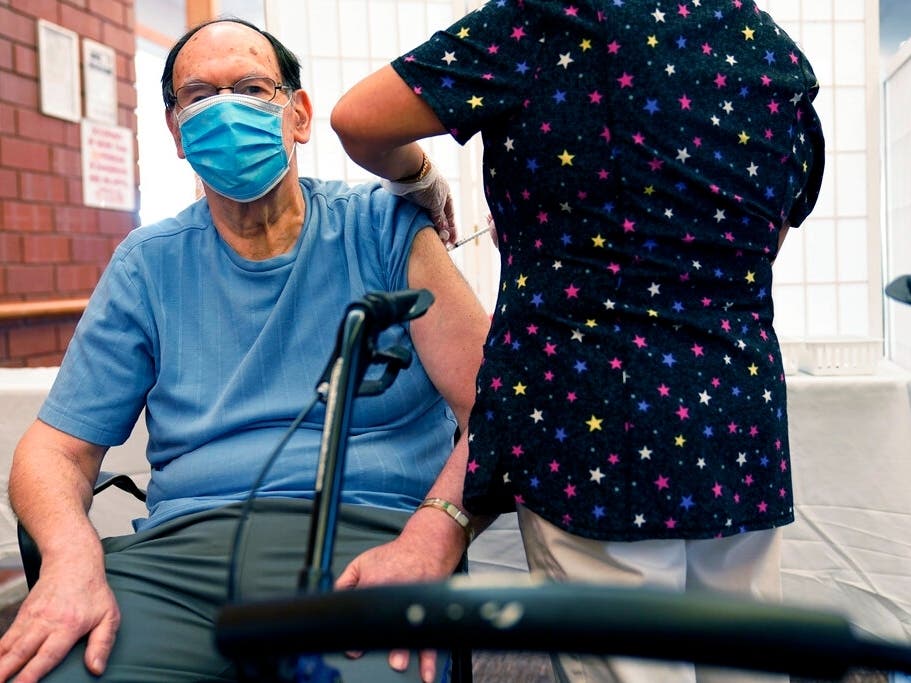 Federal health officials call on nursing homes to redouble efforts to administer COVID-19 booster shots to residents and staff amid sharply rising cases among staff and lagging rates of booster vaccination. 