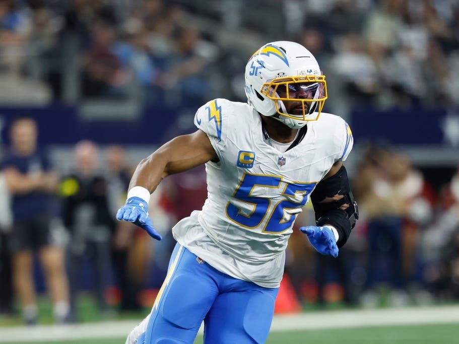 Los Angeles Chargers linebacker Khalil Mack (52) rushes during a NFL football game against the Dallas Cowboys on Sunday, Dec. 21, 2025, in Arlington, Texas.