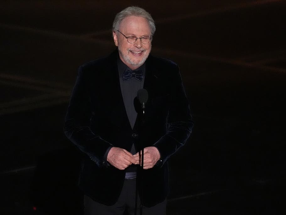 Billy Crystal's "860," written and performed by the Tony- and Emmy-winner, will begin previews this October at a theater to be revealed later.