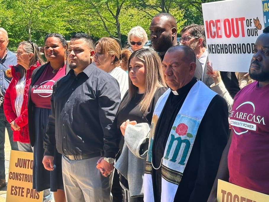 A federal judge on Friday dismissed a human smuggling case against Kilmar Abrego Garcia, finding that the Justice Department’s pursuit of criminal charges was designed to punish him for challenging his mistaken deportation to El Salvador last year.