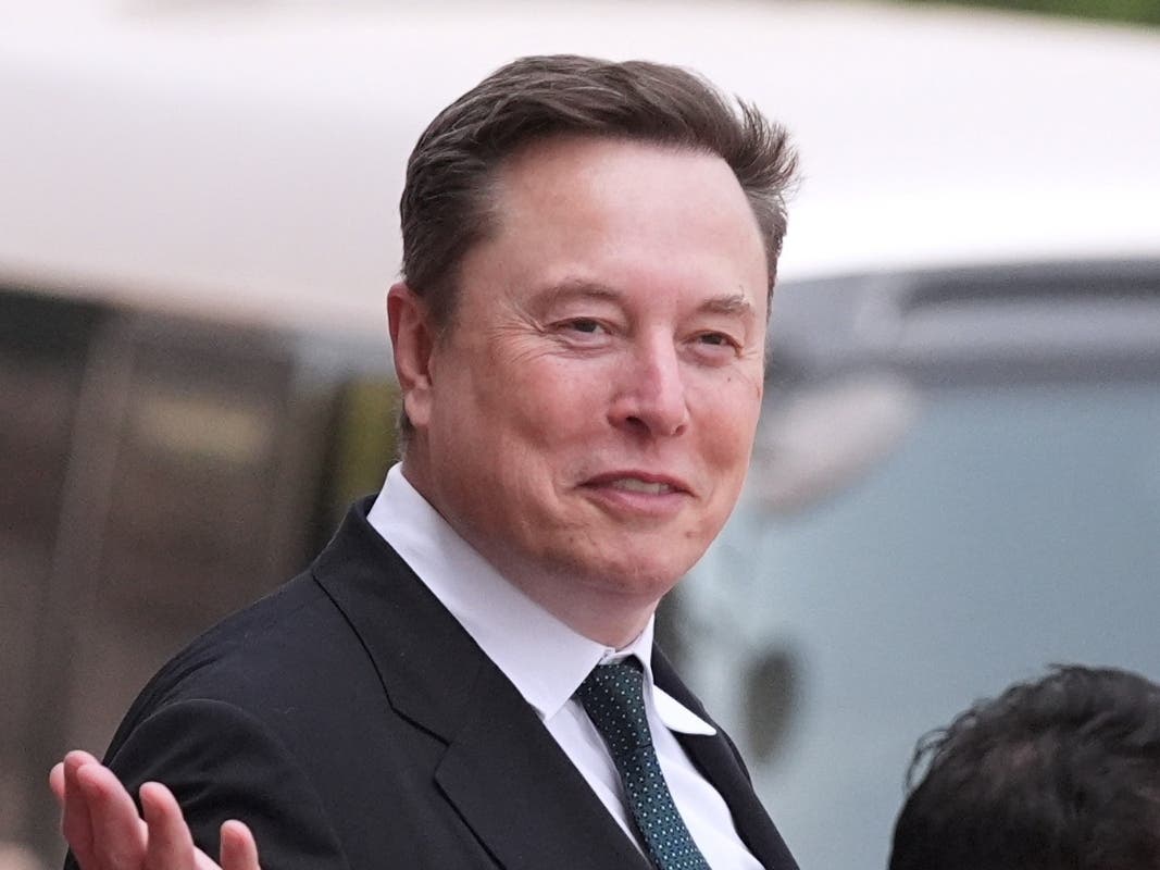 SpaceX Soars 25% In Wall Street Debut And Makes Elon Musk The First Trillionaire