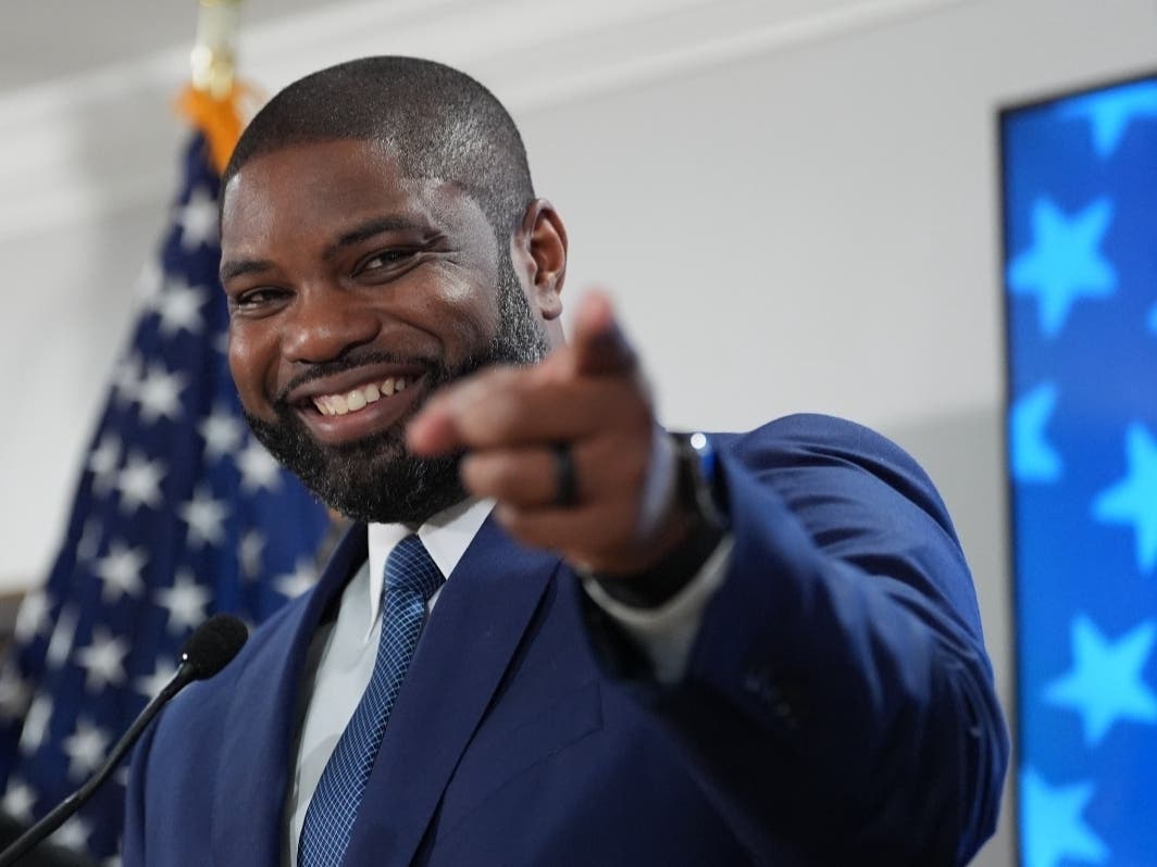 Florida Republican congressman and gubernatorial candidate Byron Donalds addresses members of the Hispanic Police Officers Association in Doral, Fla., after receiving the group's endorsement, Thursday, Aug. 6, 2026