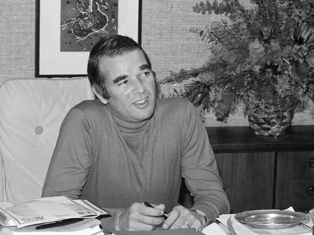  Alan Ladd Jr. — who won an Oscar for Mel Gibson's "Braveheart" but is revered by sci-fi buffs for bringing "Star Wars" to the big screen — died Wednesday at 84.