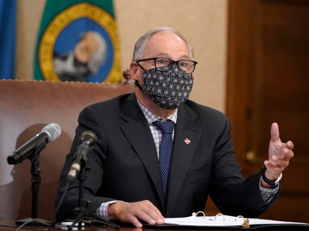 To avert a lapse in added unemployment benefits, Washington will send relief payments to nearly 100,000 people this week.