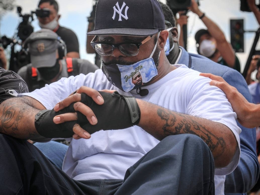 Terrence Floyd traveled from Bed-Stuy to Minneapolis for a tearful visit to where his brother died, according to a report.