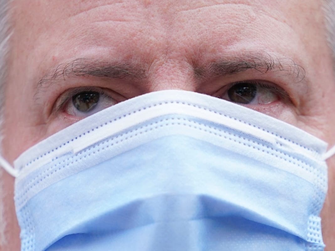 "This is the stupidest thing I’ve seen today," one Twitter user wrote about Hizzoner's video parodying President Donald Trump's mask stunt.