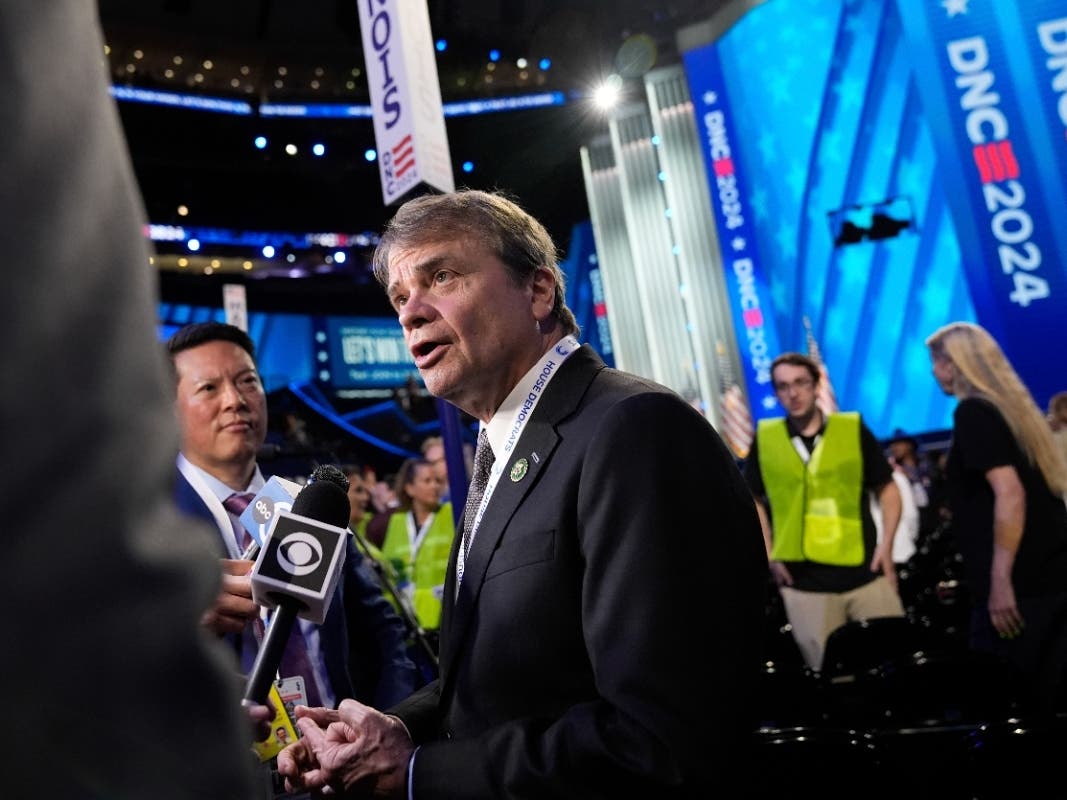 If Mike Quigley wins a 10th term representing Illinois' 5th District, there's a chance it might be his last two years in the seat, as he announced he intends to run for mayor of Chicago next year.