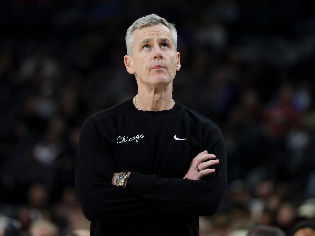 Billy Donovan, seen here coaching the Chicago Bulls last month, was inducted into the Naismith Memorial Basketball Hall of Fame last year. 