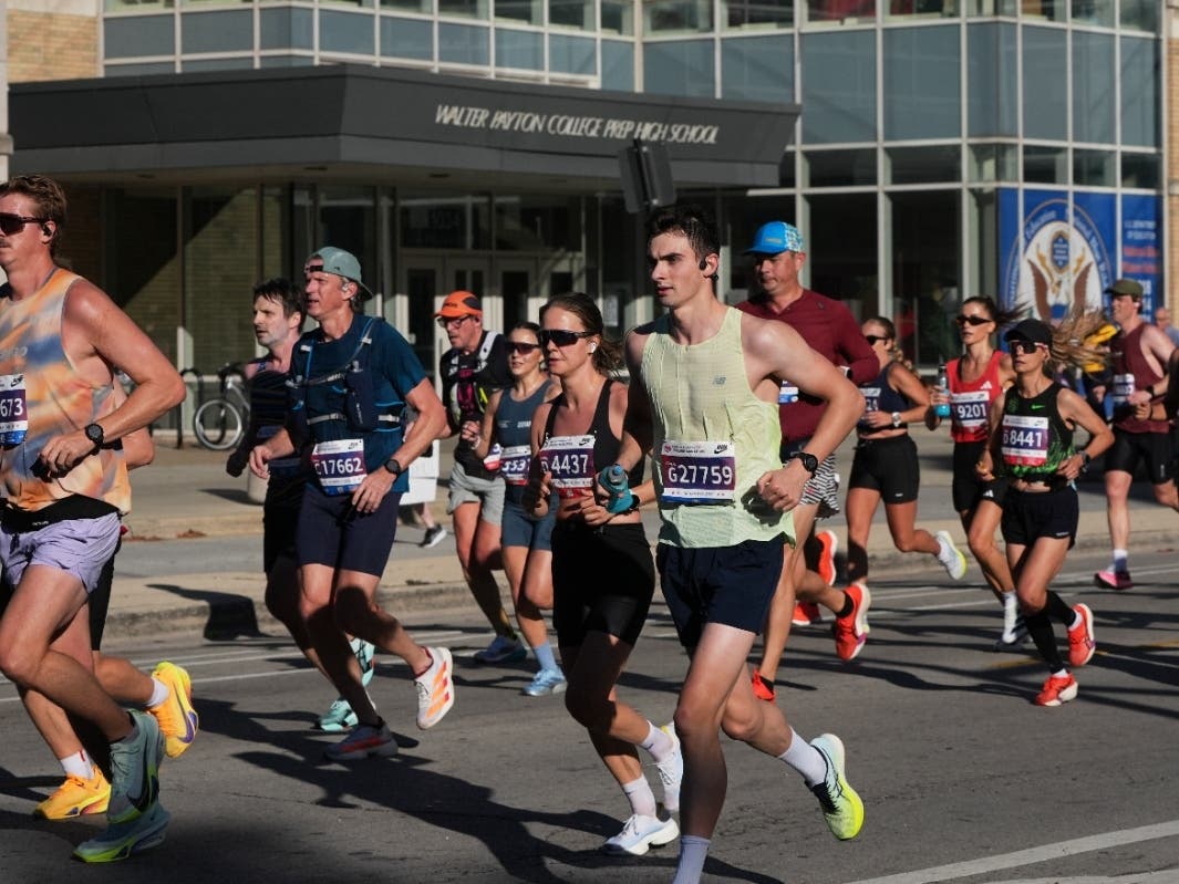 Runners compete in the Chicago Marathon last Sunday in Chicago.