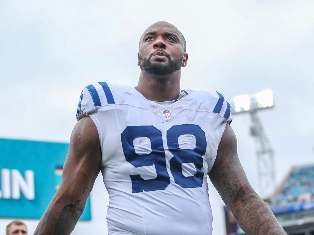 Indianapolis Colts defensive tackle Raekwon Davis (98) leaves the field at halftime of an NFL football game against the Jacksonville Jaguars, Sunday, Oct. 6, 2024, in Jacksonville, Fla. 