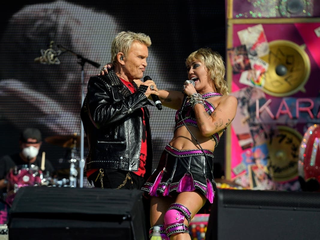 Before heading into Raymond James Stadium, front-line health care workers got a bigger TikTok Tailgate than they expected.