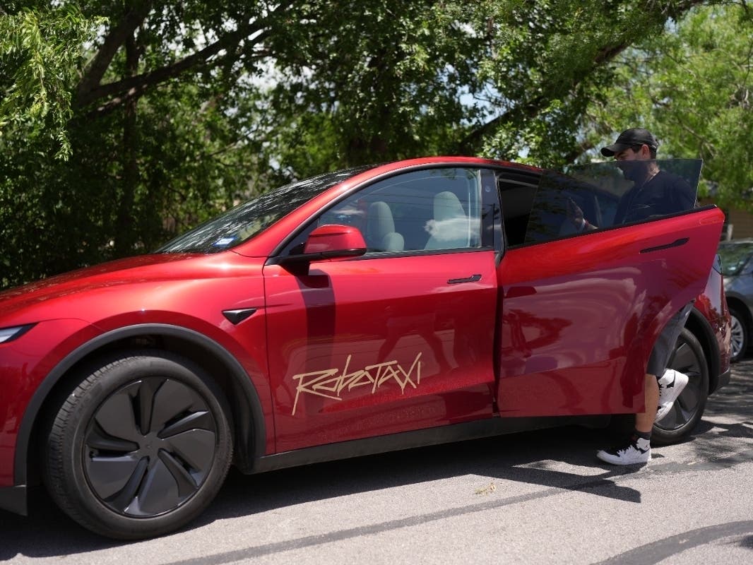 Tesla is expanding its Robotaxi service to two new FL cities. The driverless ride service already operates in Miami.