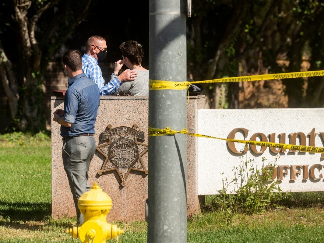 San Jose Shooting Latest: 9 Victims Identified, Suspect Dead | Los ...