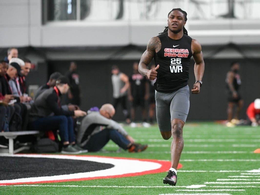 Ahkil Crumpton runs a football drill during Georgia Pro Day on March 20, 2019, in Athens, Ga.
