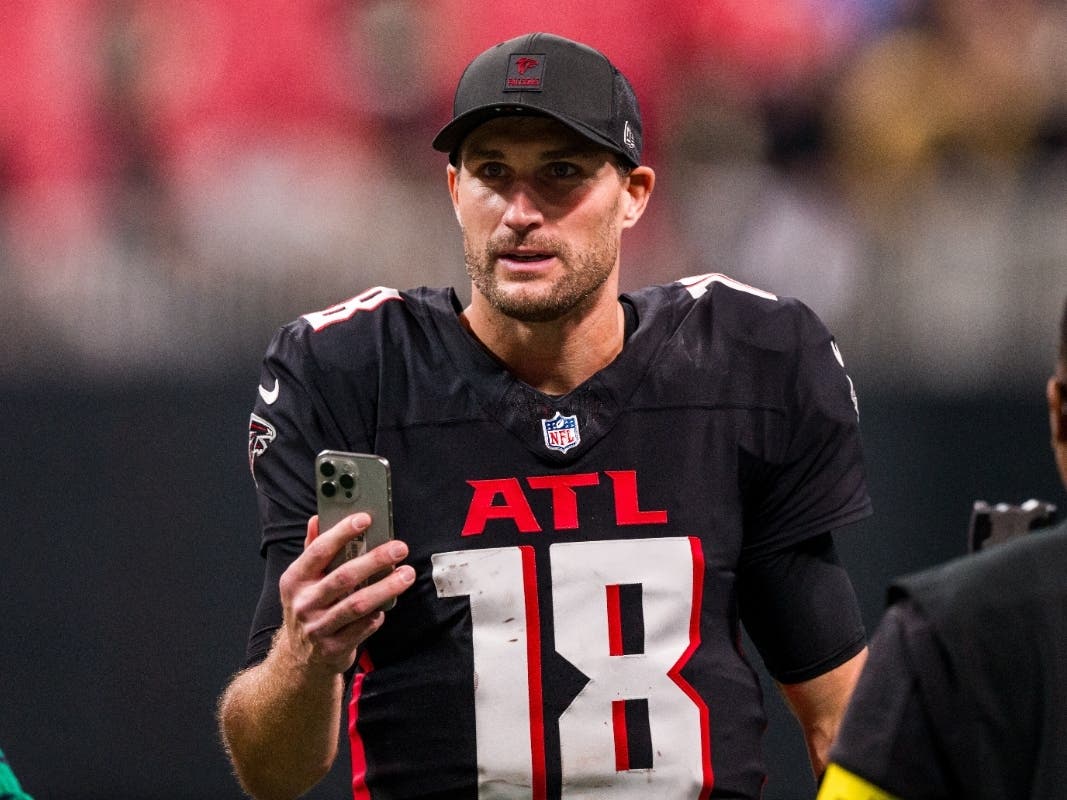 FILE - Atlanta Falcons quarterback Kirk Cousins (18) walks off the field after an NFL football game against the New Orleans Saints, Sunday, Jan. 4, 2026, in Atlanta.