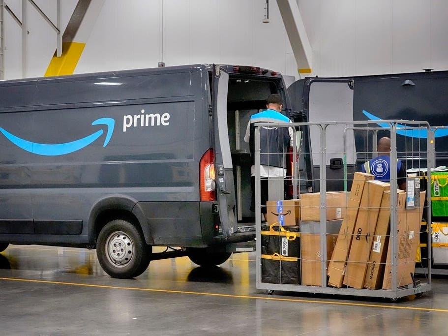 TV Star Turned Amazon Deliveryman | Fine Dining's Secret $19 Steak | Eatery 'Ponzi Scheme': CA Business News