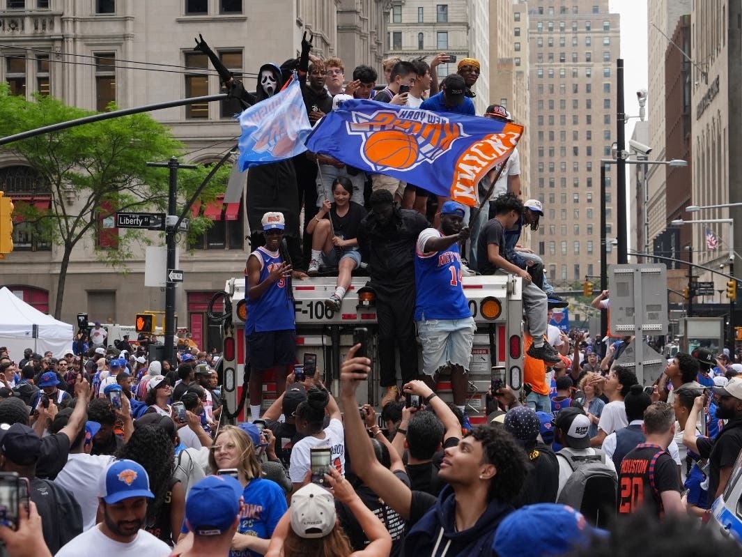 PHOTOS: Knicks Go Down 'Canyon of Heroes' In Historic Championship Parade