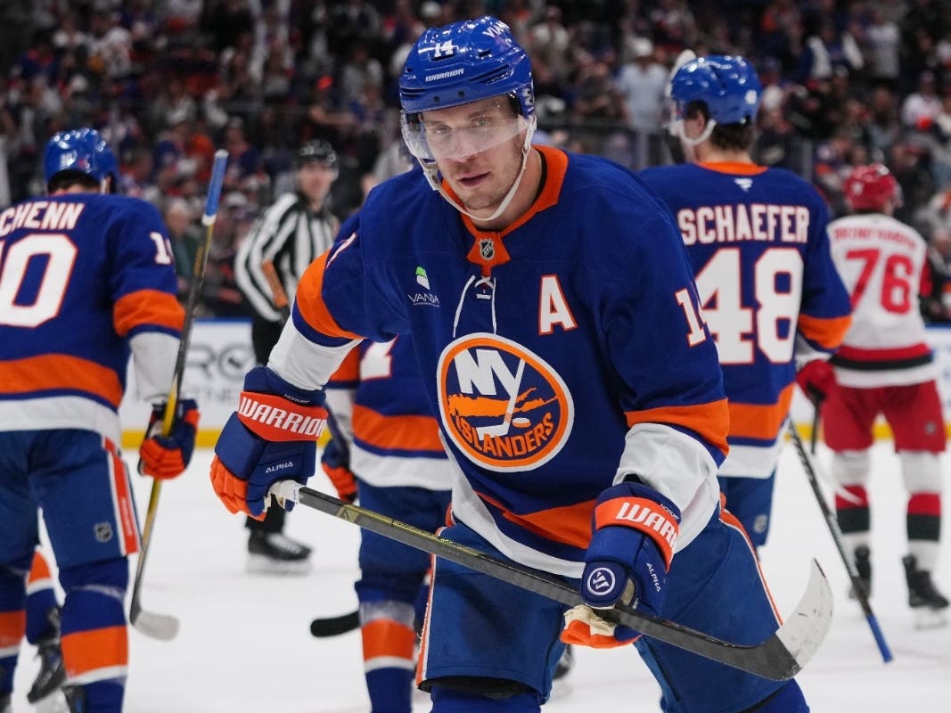 The Worcester Railers will enter next season looking for a new NHL partner after the team announced Wednesday that its affiliation with the New York Islanders has ended.