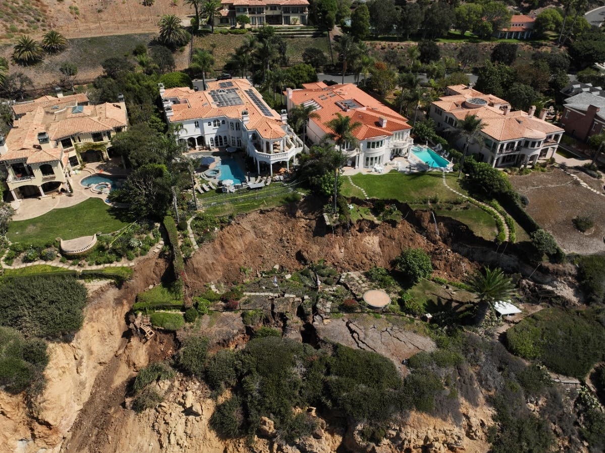 A landslide on a coastal bluff is shown from an aerial view on Tuesday, Sept. 30, 2025, in Rancho Palos Verdes, Calif.