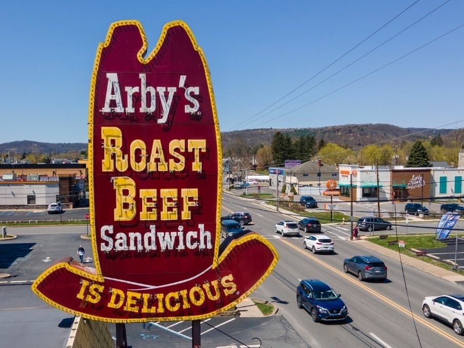An Arby's fast food restaurant with a vintage 10-gallon cowboy hat sign is in Williamsport, P.A., on Thursday, April 17, 2025. The sign is similar to the iconic one from the chain's Hollywood Boulevard location.