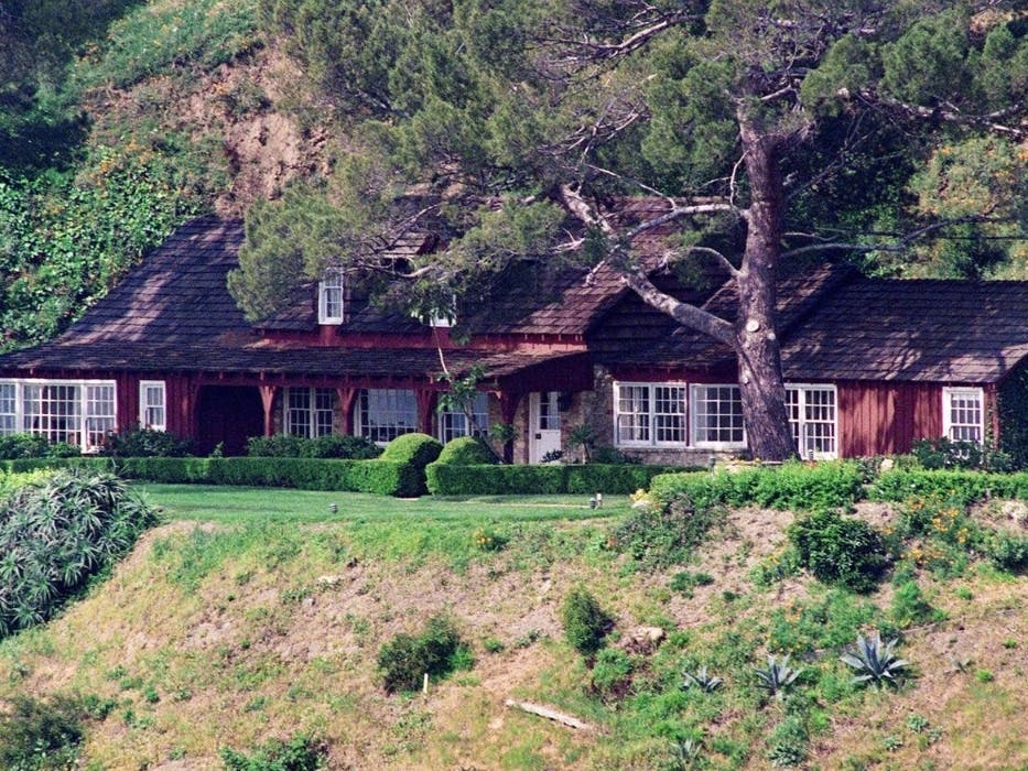 This 1992 file photo shows the Benedict Canyon estate on Cielo Drive in the Bel Air Estates area of Los Angeles where five people were murdered in 1969.