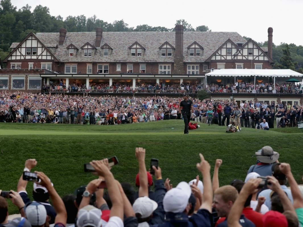 A fire broke out at​ the famous historic landmark, Baltusrol Golf Club in Springfield​, on Tuesday morning.