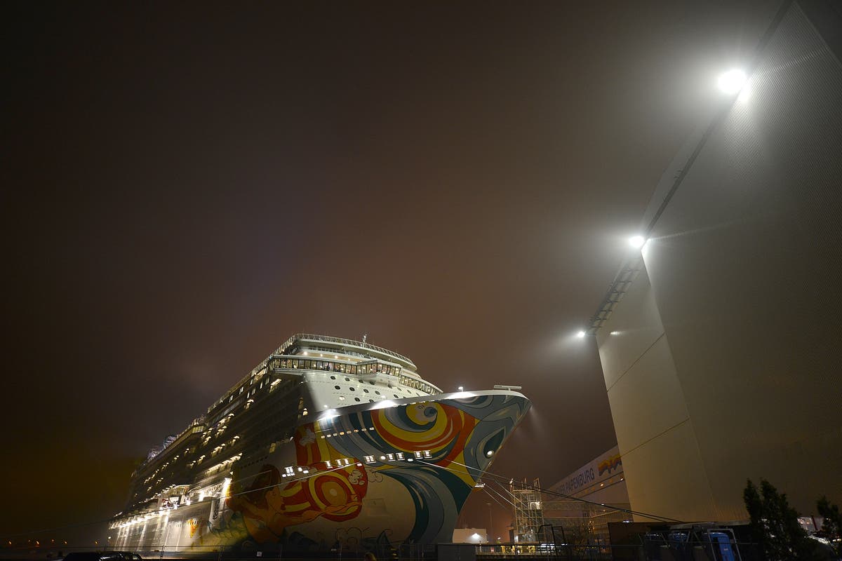 Norwegian Cruise Line is holding a "15 Teachers, 15 Gifts Of Joy" sweepstakes.