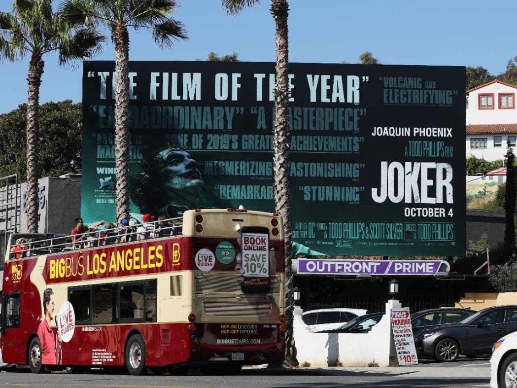 The Los Angeles City Council voted Tuesday to give the city's Department of Transportation the authority to limit which streets tour bus companies can use on their routes.