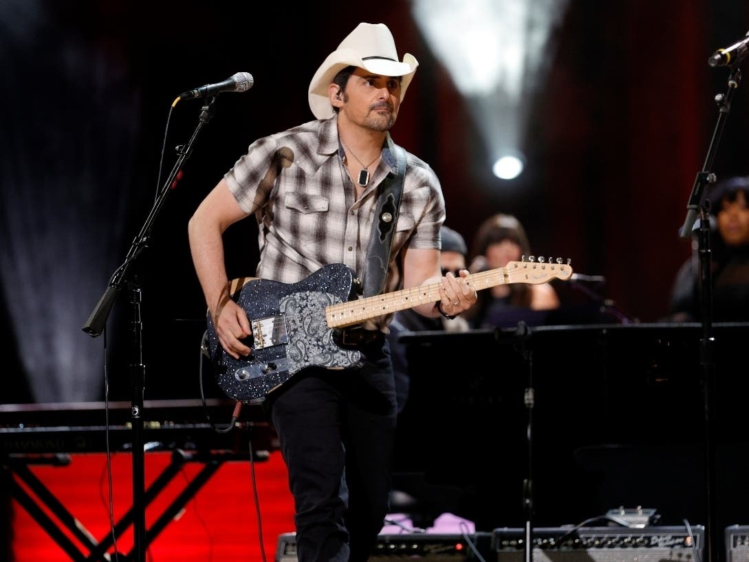 Tickets for Brad Paisley's concert at the Tuscaloosa Amphitheater will go on sale Monday.