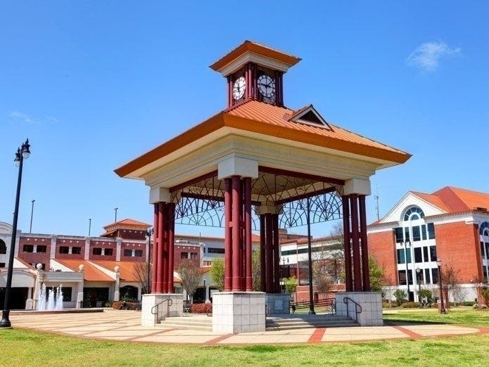 The concert series will feature local live performances in Government Plaza. 